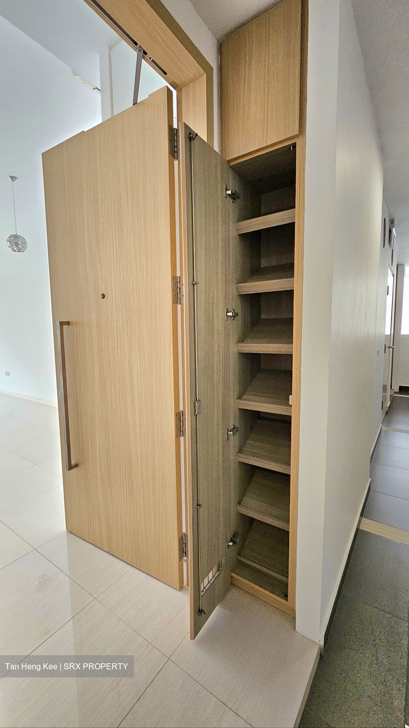 Boathouse Residences (D19), Condominium #500918271